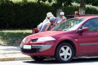 Moldovenii cu bani sunt înnebuniți după cazarea la negru