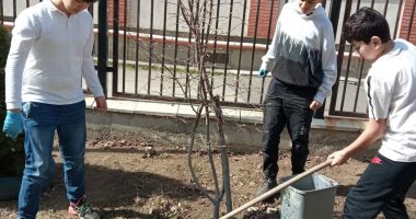 GALERIE FOTO. Educația civică și ecologică începe în curtea școlii - 4