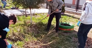 GALERIE FOTO. Educația civică și ecologică începe în curtea școlii - 2