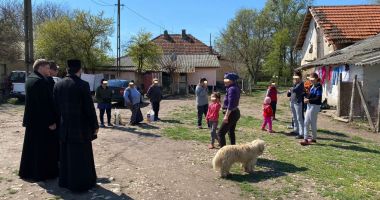 GALERIE FOTO. Donații făcute de parohii credincioșilor din județ - 5