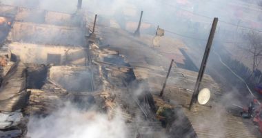 Galerie foto-video / INCENDIU DEVASTATOR ÎN MEDGIDIA. ARD 10 CASE! FOCUL SE TOT EXTINDE, DIN CAUZA VÂNTULUI PUTERNIC - 5