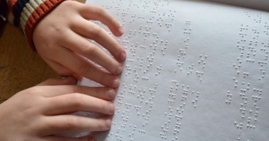 Stire din Sănătate : Nevăzătorii din Constanța au nevoie de sprijin