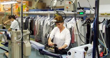 Stire din Cetățenești : De ce curățătoriile nu răspund dacă strică hainele clienților?