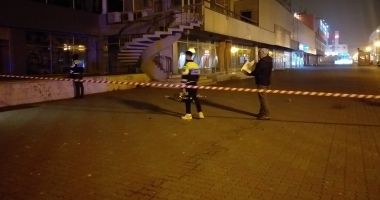 Stire din Eveniment : Un tânăr de 24 de ani s-a aruncat de la etaj, în Constanța