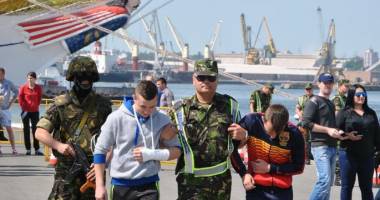 Stire din Social : GALERIE FOTO / Zeci de vieți salvate în portul Constanța