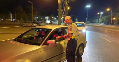 Stire din Eveniment : Urmărire pe strada Amsterdam din Constanța. Un șofer a încercat să îi sfideze pe polițiști