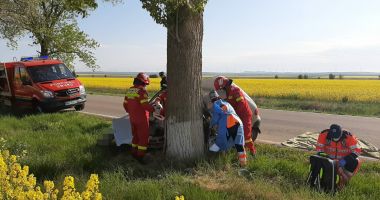 GALERIE FOTO / ACCIDENT MORTAL! Sfârșit tragic după ce a ajuns cu mașina în copac! - 2