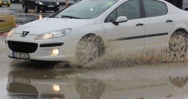 CONSTANȚA, pavată cu bălți și gropi! - 3