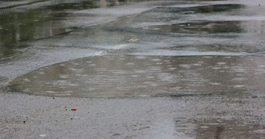 CONSTANȚA, pavată cu bălți și gropi! - 4