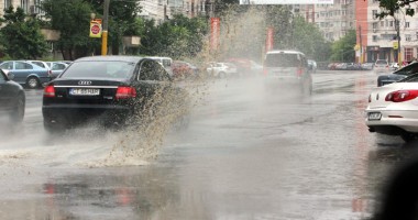 CONSTANȚA, pavată cu bălți și gropi! - 5