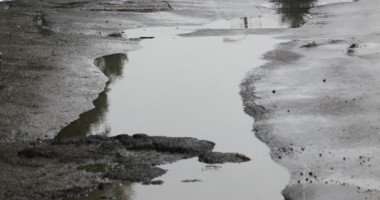 CONSTANȚA, pavată cu bălți și gropi! - 6