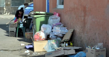 Stire din Cetățenești : "De ce este Piața Griviței murdară și obositoare?"