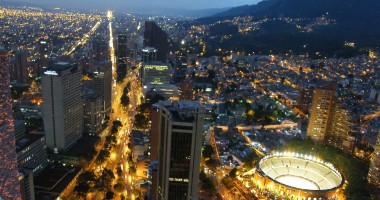 Stire din Sport : Trofeul Cupei Mondiale de fotbal a ajuns la Bogota