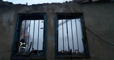 IMAGINILE DEZASTRULUI, LA CONSTANȚA! BĂRBAT CARBONIZAT, DUPĂ CE UN INCENDIU DEVASTATOR I-A MISTUIT CASA - 2