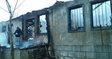 IMAGINILE DEZASTRULUI, LA CONSTANȚA! BĂRBAT CARBONIZAT, DUPĂ CE UN INCENDIU DEVASTATOR I-A MISTUIT CASA - 5