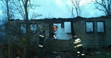 IMAGINILE DEZASTRULUI, LA CONSTANȚA! BĂRBAT CARBONIZAT, DUPĂ CE UN INCENDIU DEVASTATOR I-A MISTUIT CASA - 6