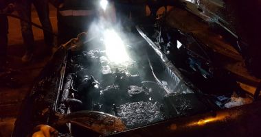 GALERIE FOTO-VIDEO / INCENDIU pe bulevardul Lăpușneanu din Constanța: Un autoturism a luat foc - 3
