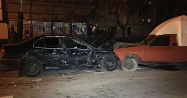 GALERIE FOTO-VIDEO / ACCIDENT GRAV,  DUPĂ CE UN ȘOFER BĂUT A INTRAT CU BMW-UL PE CONTRASENS, DIN CAUZA VITEZEI - 3