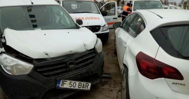 UPDATE. GALERIE FOTO - VIDEO / Ambulanță în misiune, lovită de un autoturism. O asistentă a ajuns la spital - 3