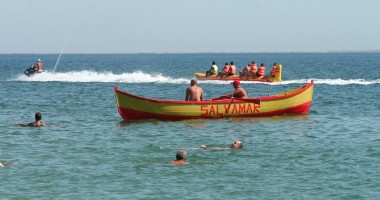 Stire din Eveniment : Turist salvat de la înec, în stațiunea Costinești