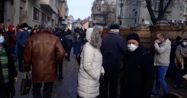 GALERIE FOTO / Mii de persoane, prezente la slujba de Bobotează, la Constanţa - 4