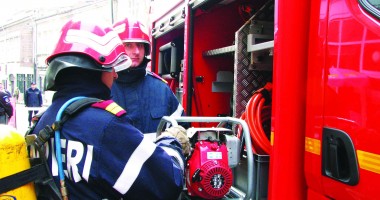 Stire din Eveniment : Precizări de la ISU Dobrogea privind trecerea în rezervă a 162 de pompieri