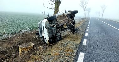 ACCIDENT TERIBIL. MAȘINĂ RĂSTURNATĂ, ȘOFERUL A AJUNS ÎN SPITAL! - 3