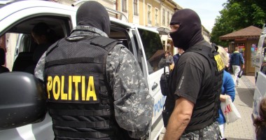 Stire din Eveniment : Rețea internațională de TRAFICANȚI de EMIGRANȚI, care acționa în Constanța, în atenția DIICOT