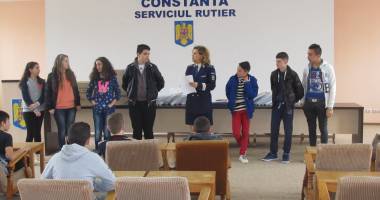 Elevii din Constanța, instruiți cum să stea departe de infracțiuni! - 2