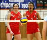 Stire din Sport : "Sirenele" descind sub Pietricica