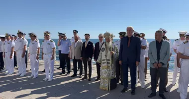 Tricolorul, celebrat de marinarii militari români. Ceremonii de Ziua Drapelului Național - 2