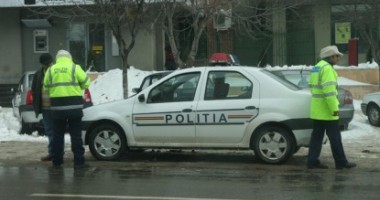 Stire din Eveniment : Conducea  un autoturism,  deși nu avea permis