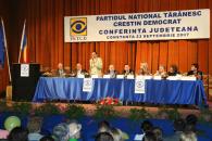 Stire din Politică-Administrație : Micile partide politice se zbat între veșnica pomenire și speranța zilei de mâine
