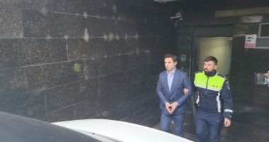 Stire din Eveniment : Magistrații au dispus arestul la domiciliu pentru Cristian Radu, primarul suspendat al Mangaliei