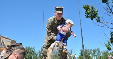 Galerie FOTO. Militarii de-o șchioapă din Orășelul Piticilor - 3