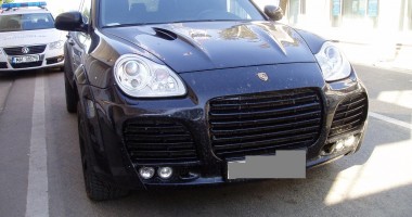 Stire din Eveniment : Porsche Cayenne furat din Rusia, depistat la frontieră