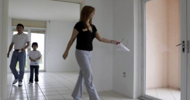 Stire din Diverse : Merită să muncești  ca agent imobiliar?
