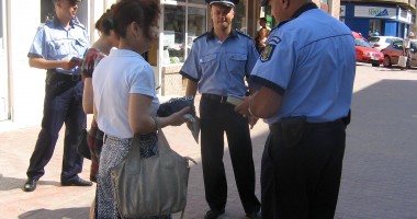 Stire din Eveniment : Polițiștii constănțeni, prezenți în Autogara Sud Constanța. Iată motivul