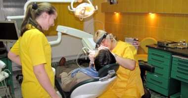 Stire din Cetățenești : Cu ce înlocuiești dintele rupt