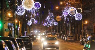 Imagini de poveste! Au fost aprinse luminițele în Constanța. Cum s-a pregătit orașul pentru Crăciun - 7