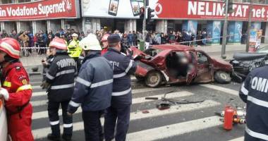 Galerie FOTO!  DOI MORȚI și ȘASE RĂNIȚI, într-un grav accident rutier - 3