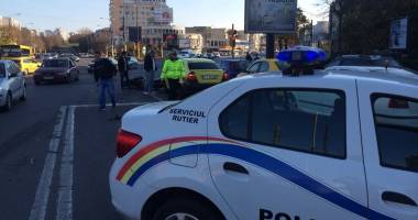 Galerie foto. Accident rutier la Dacia! Un motociclist, de urgență la spital - 8