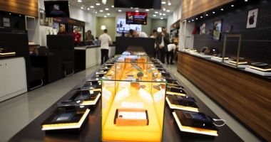 JAF de proporții LA CONSTANȚA. Trei bărbați au furat 200 de telefoane
