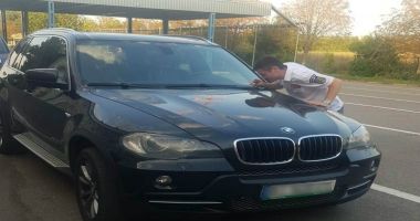 Mașini de lux, furate din alte țări, la un pas să ajungă în România!