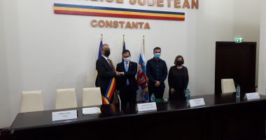Primarul Vergil Chiţac şi consilierii locali depun jurământul - 6