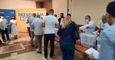LIVE TEXT. ALEGERI LA PNL CONSTANȚA. Bogdan Huțucă, reconfirmat președinte. ORBAN ȘI CÎȚU, PREZENȚI LA EVENIMENT - 15