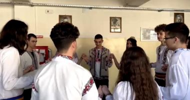 GALERIE FOTO. Unirea Principatelor Române – sărbătorită în mod inedit la Liceul „Lucian Blaga” - 4
