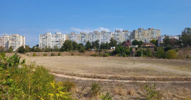 Campania "Cuget Liber" - Păstrează Constanța curată! - "Jungla" din complexul "Badea Cârţan". Beţivi, prostituate, mizerie şi bălării cât casa - 5