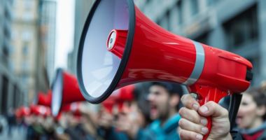 Stire din Politică-Administrație : Ce tip de vot poate alunga, pe 1 decembrie, incertitudinea ce riscă să arunce țara în haos