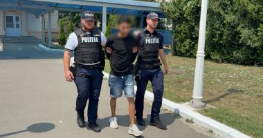 Stire din Eveniment : Și-a amenințat familia cu bătaia și a încălcat ordinul de protecție. Bărbatul din Tuzla a fost găsit pe câmp
